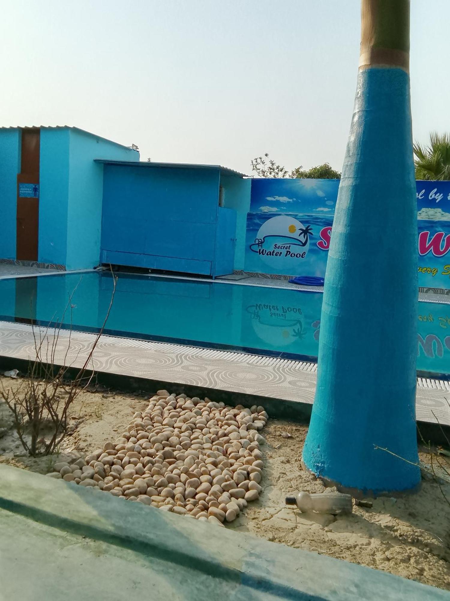 Secretwaterpool And Rooms Greater Noida Esterno foto